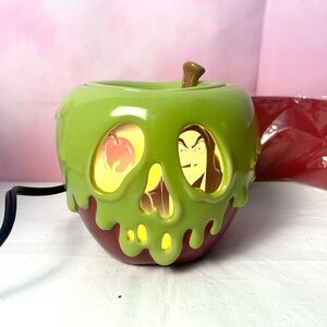 Scentsy Warmer Disney Villains Just One Bite Poison Apple Wax Warmer open box